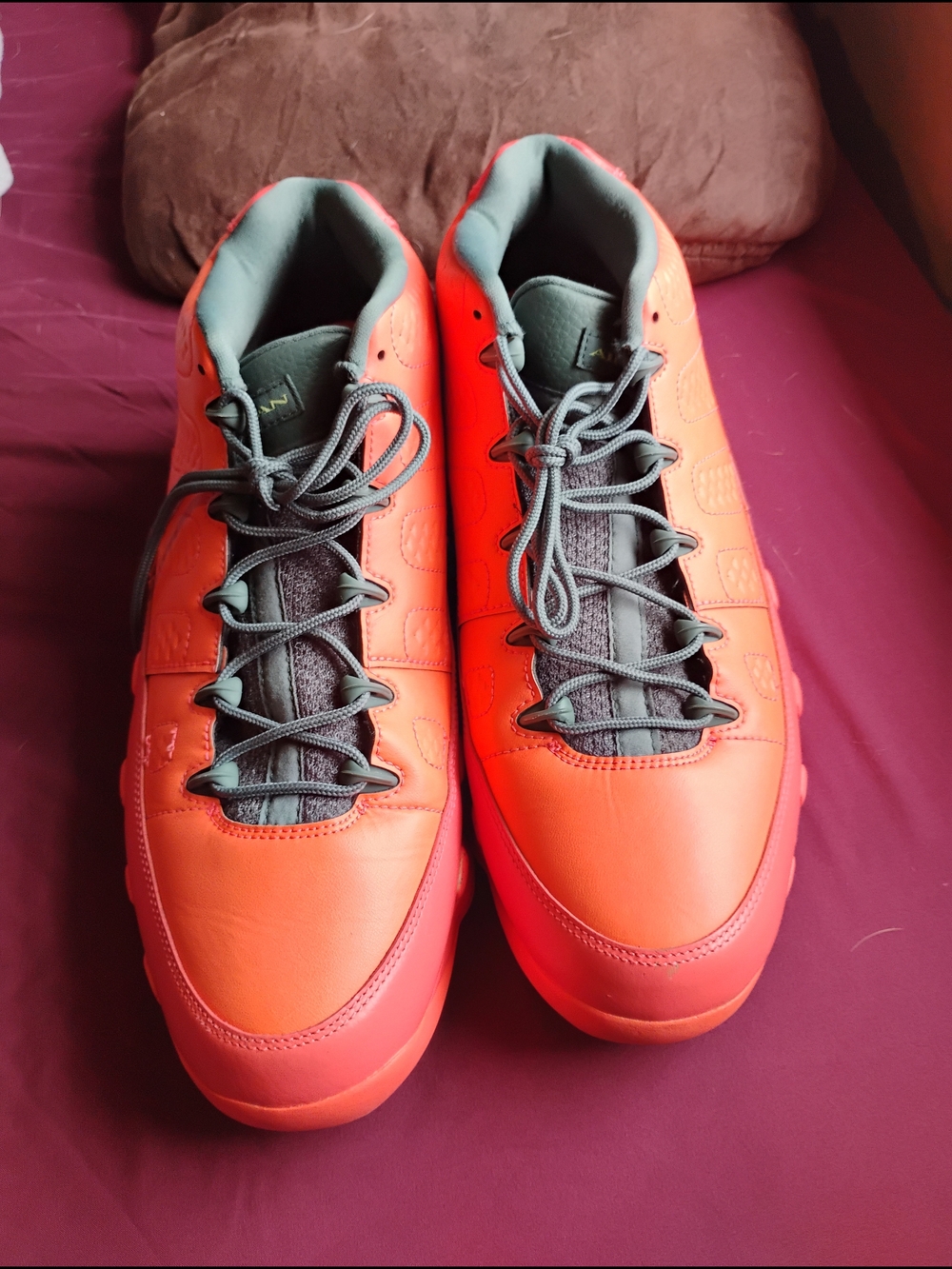 Men's Athletic Sneakers - Bold Red with Gray Accents